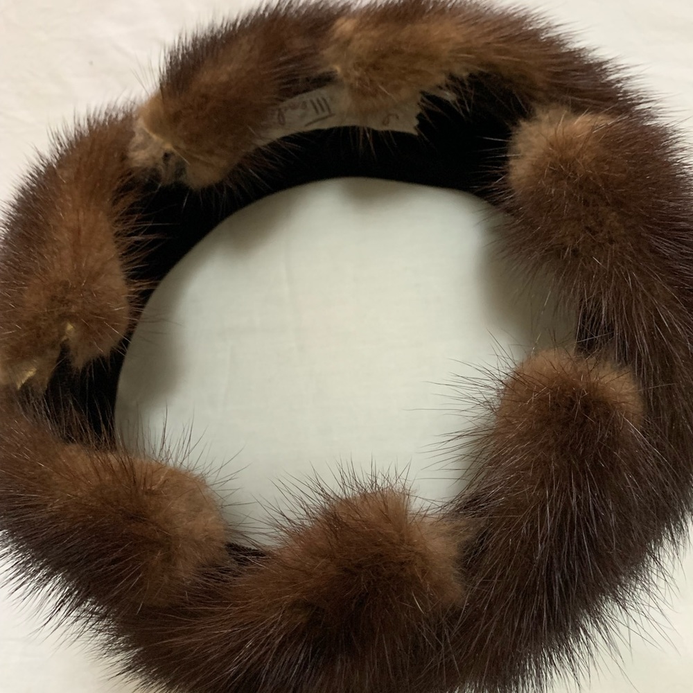 Vintage Fur Hat - Picture 2 of 3